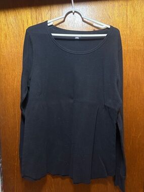 Old Navy Black Long-Sleeve Scoop Neck Top